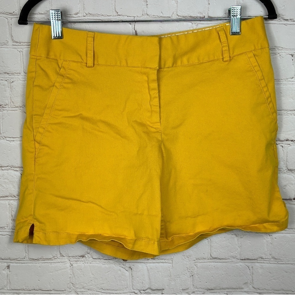Ann Taylor Loft yellow cotton Stretch chino shorts, sz 2 preppy casual beachy